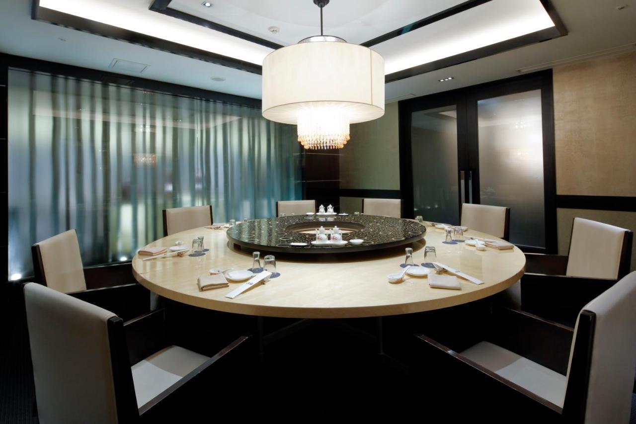 Sheraton Miyako Hotel Osaka Buitenkant foto